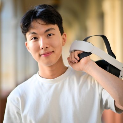 Desmond (Myung Jae) Kim